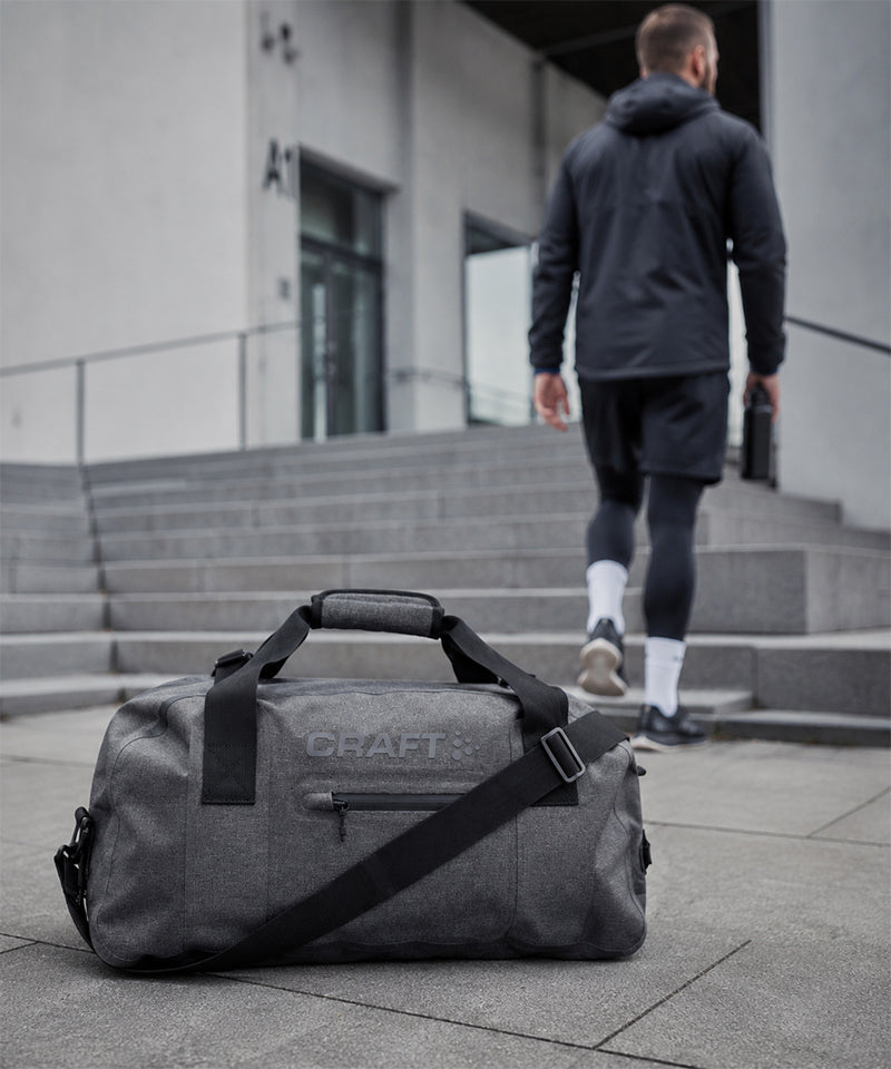 1905752 - Craft Raw Duffel 50 l Medium - lifestyle (1) nemo.jpg