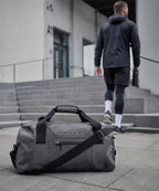 1905752 - Craft Raw Duffel 50 l Medium - lifestyle (1) nemo.jpg
