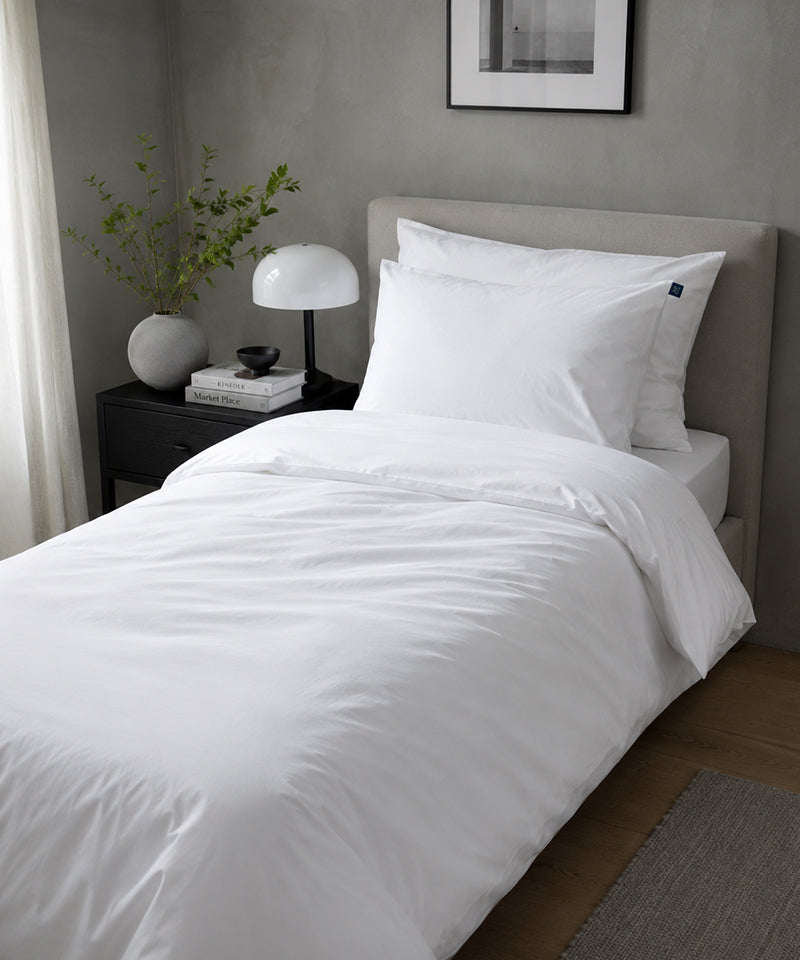 90017910 - Vit Percale enkelset Gripsholm - lifestyle (1) nemo.jpg