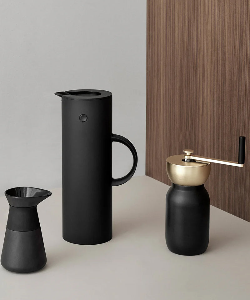 931-1 - Termoskanna EM77-lifestyle 800X960PX.jpg