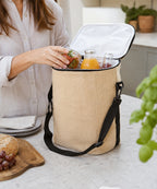 B40101 - Becato cooler bag jute - lifestyle (1) nemo.jpg