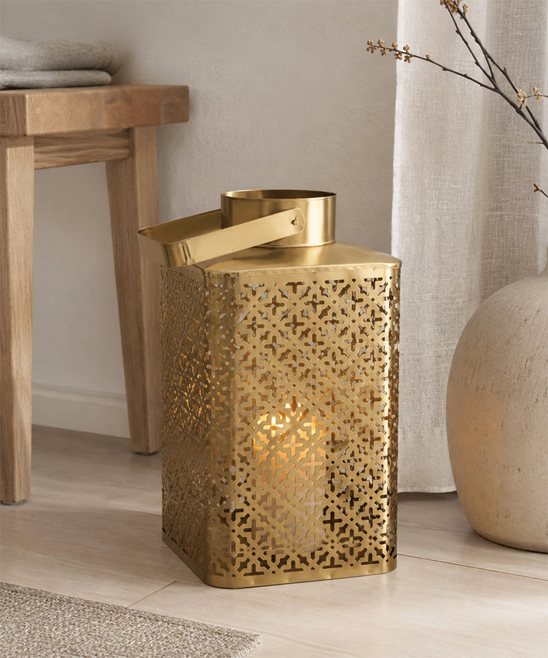 D21630030 -Brass Marbel lykta DAY HOME - lifestyle (1).jpg